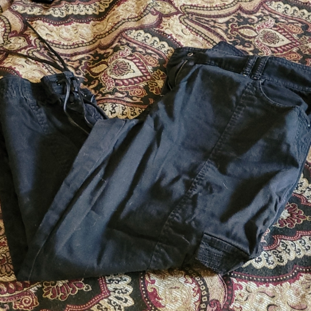 Capri Pants
